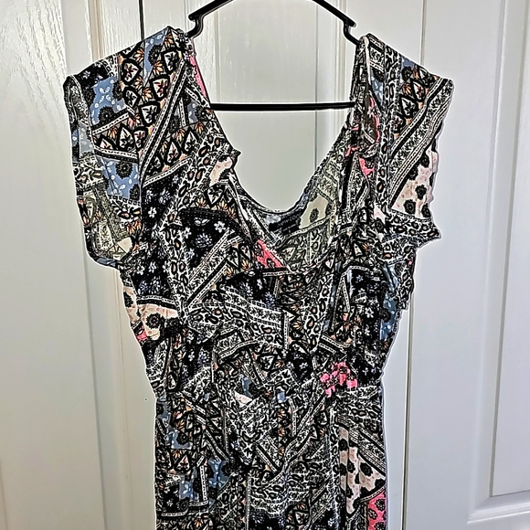 Beautiful Cold Shoulder Maxi Dress - Picture 12 of 13